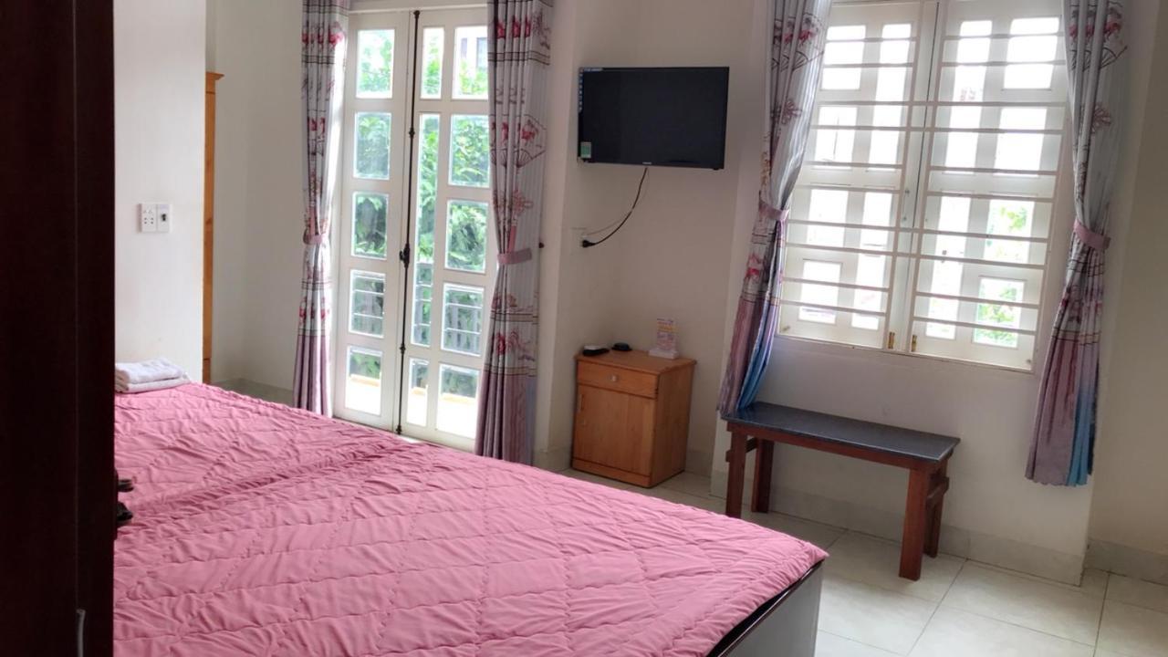 Nha Nghi Hoang Hoa Hotel Buon Ma Thuot Buitenkant foto