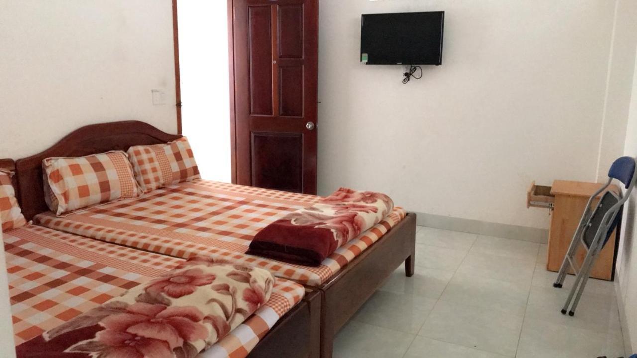 Nha Nghi Hoang Hoa Hotel Buon Ma Thuot Buitenkant foto